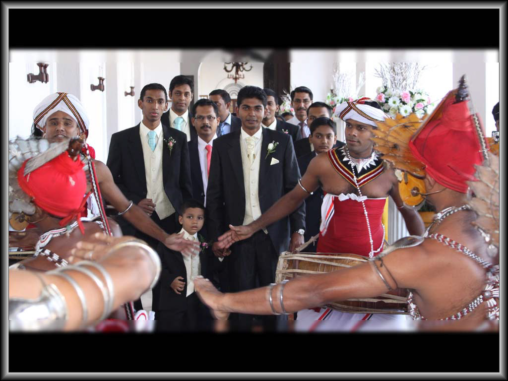 The Kandian welcome